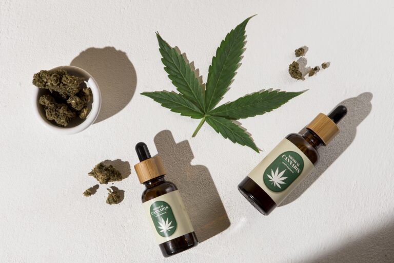Social Clubs Cannabis Banner - Paralab Green distributes Medical Cannabis equipment in Europe, Latin America, Middle East, Asia